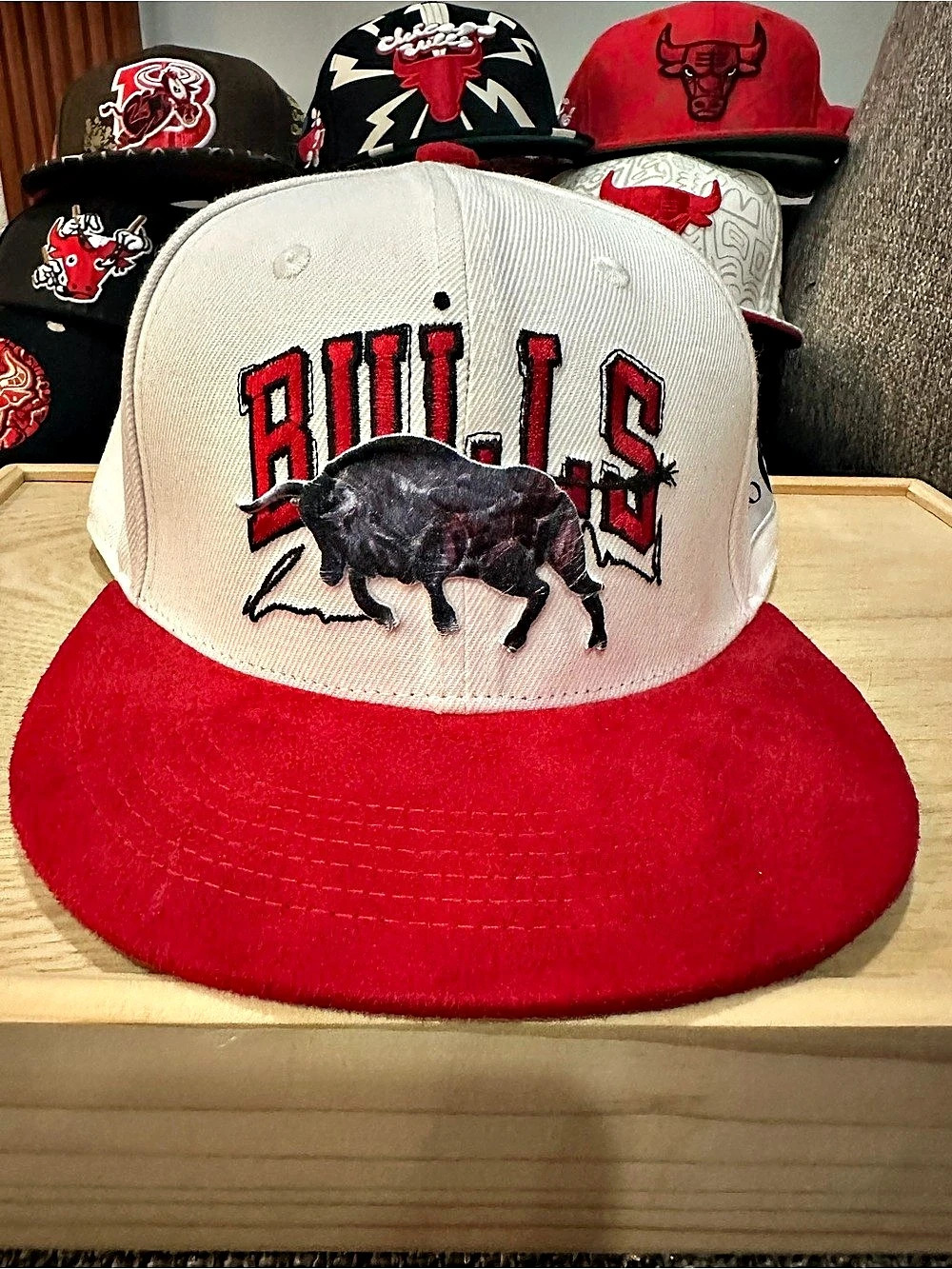 Mitchell & Ness Chicago Bulls Embroidered Snapback Red & White